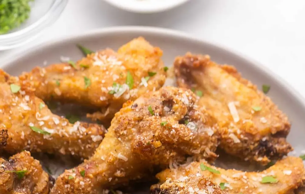 Best calzones, pizzas, wings, salads, restaurant in Calgary, AB